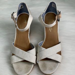 Womens Toms High heels size 8. Send price offer. May work out a deal.